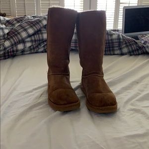 UGG BOOTS